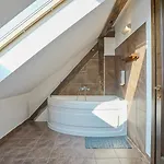 Rooftop Proprety With Large Terrace & Stunning Views - Apartment Brasov