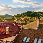 Rooftop Proprety With Large Terrace & Stunning Views -