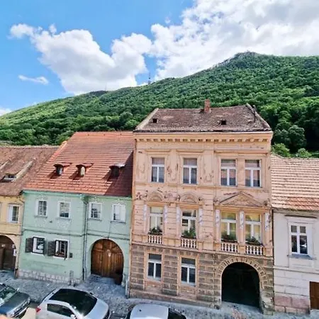 Rooftop Proprety With Large Terrace & Stunning Views - Apartamento Braşov