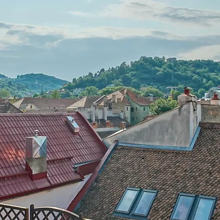 Rooftop Proprety With Large Terrace & Stunning Views - Appartement Braşov