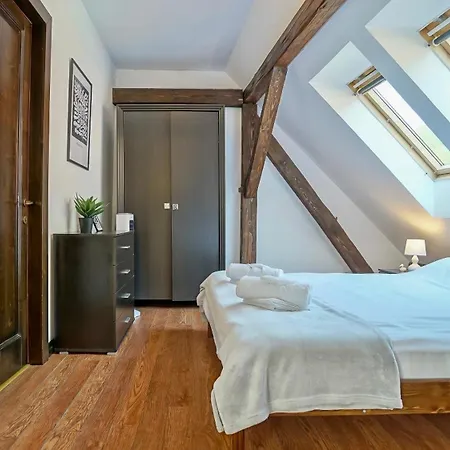 Rooftop Proprety With Large Terrace & Stunning Views - Apartman *