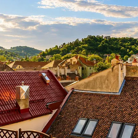 Rooftop Proprety With Large Terrace & Stunning Views -