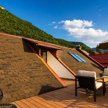 Apartment Rooftop Proprety With Large Terrace & Stunning Views -
