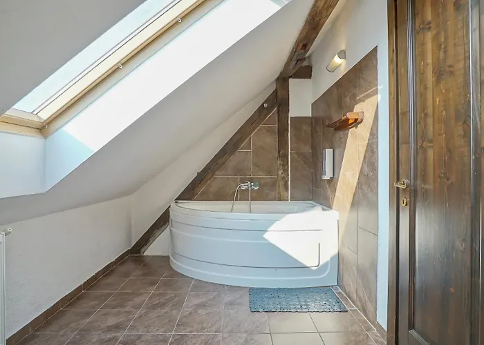 Rooftop Proprety With Large Terrace & Stunning Views - Appartement Braşov