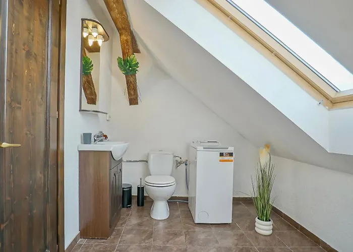 Rooftop Proprety With Large Terrace & Stunning Views - *